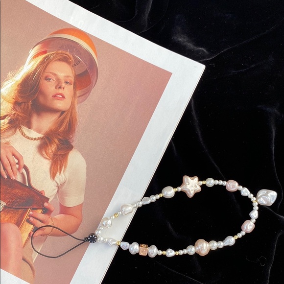 CASETiFY Phone Charm - Picture 4 of 5